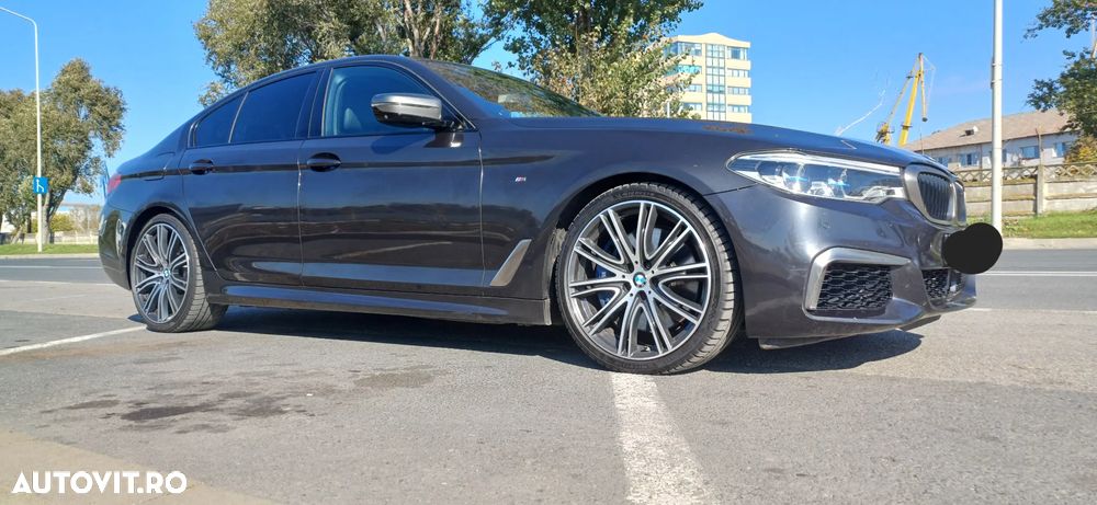 BMW M5 M550i xDrive AT - 3