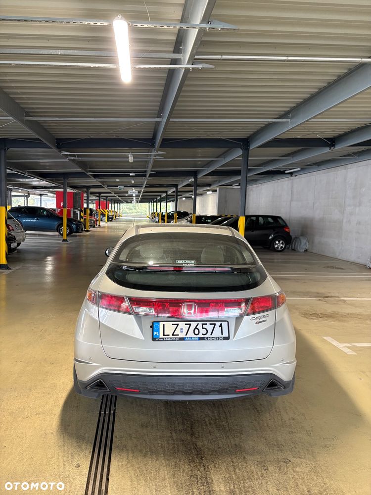 Honda Civic 1.8 Executive - 8