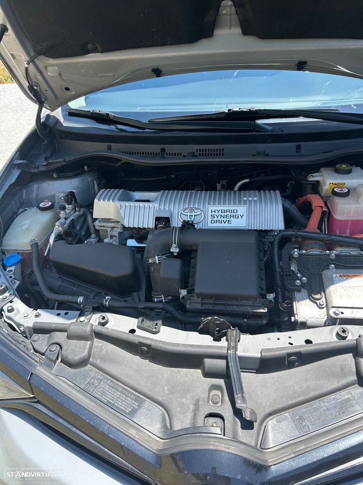 Toyota Auris Touring Sports 1.8 HSD Comfort+P.Sport - 19