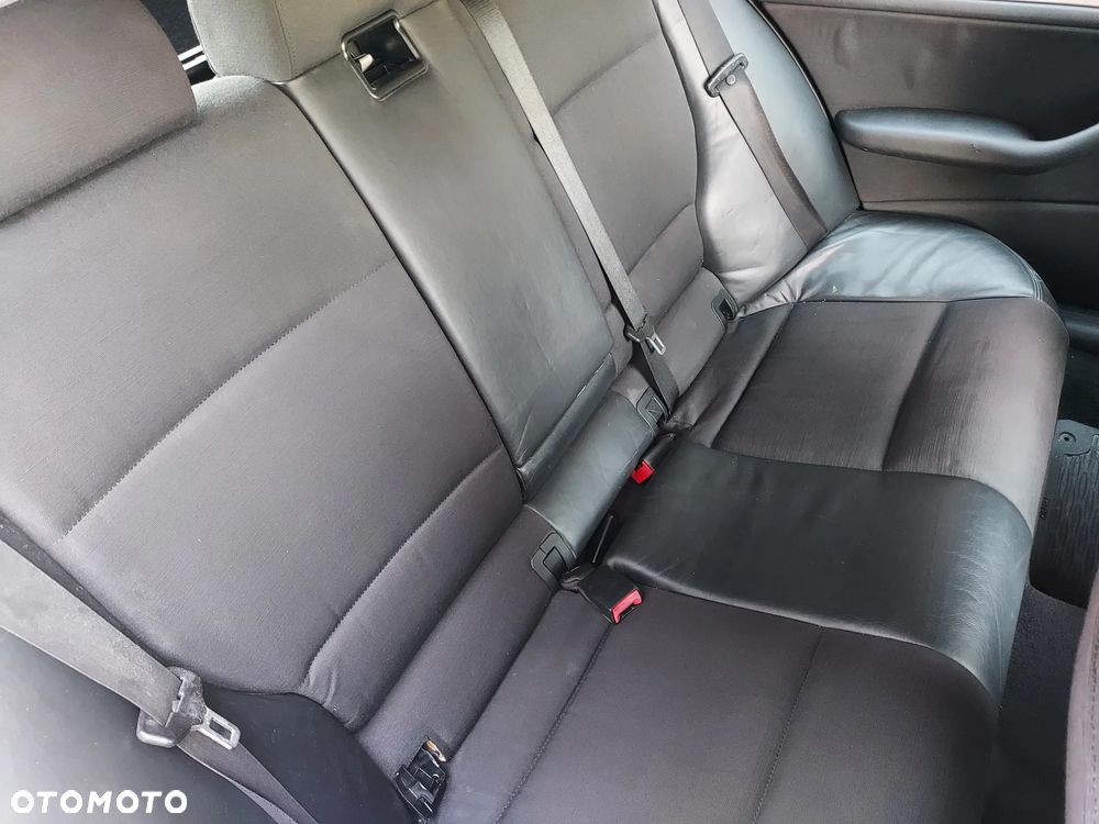 BMW Seria 3 320d - 6