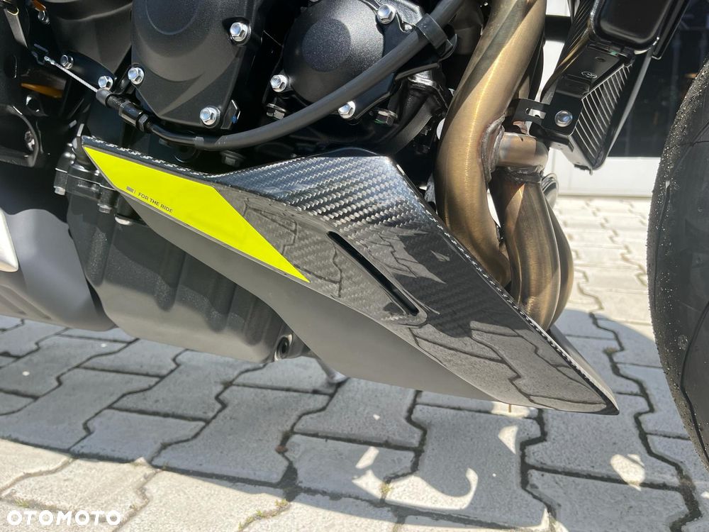 Triumph Street Triple - 14