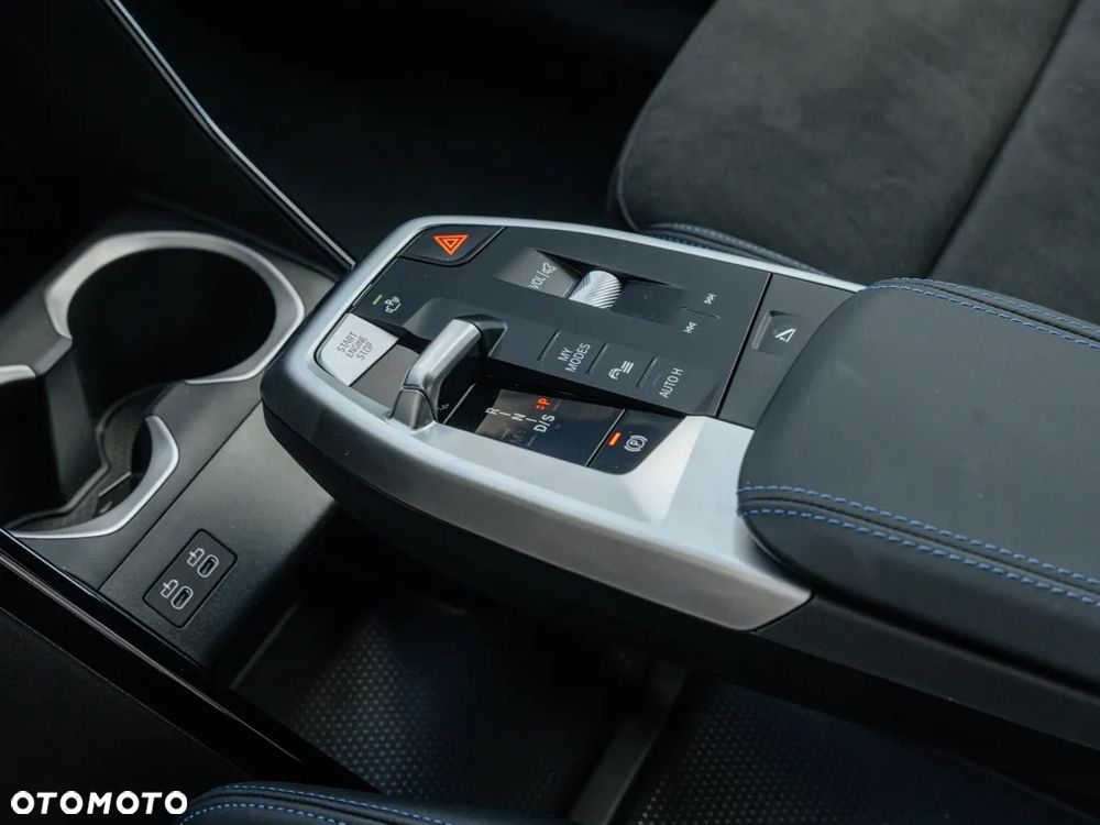 BMW X1 sDrive18i - 13