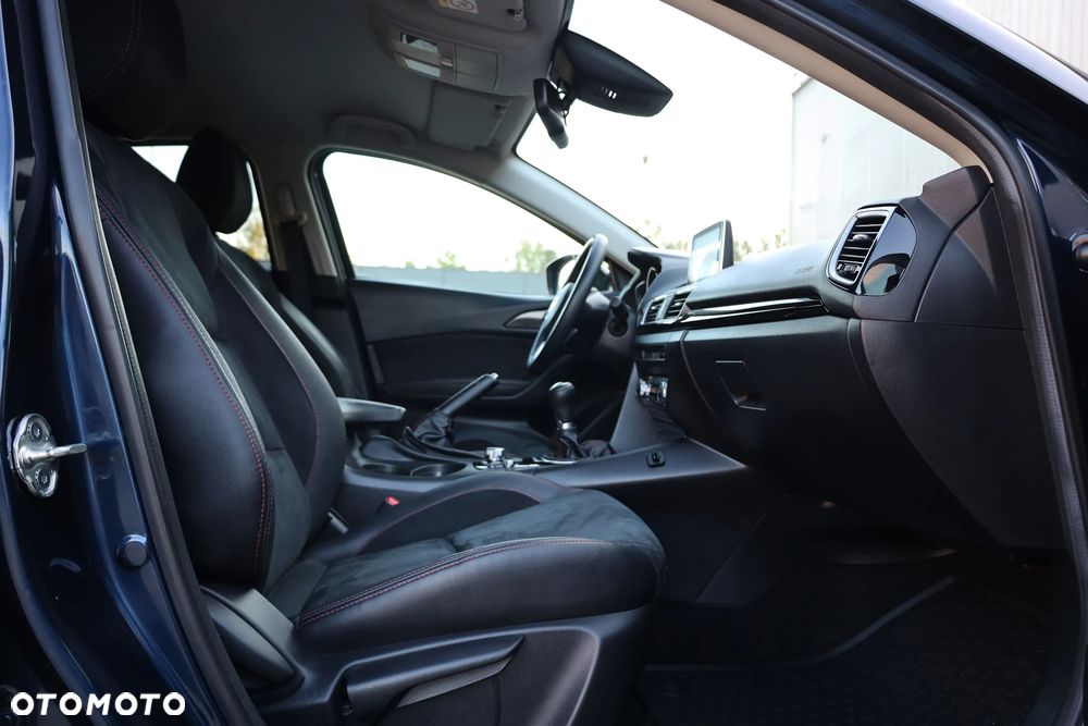Mazda 3 SKYACTIV-G 120 NAKAMA - 26