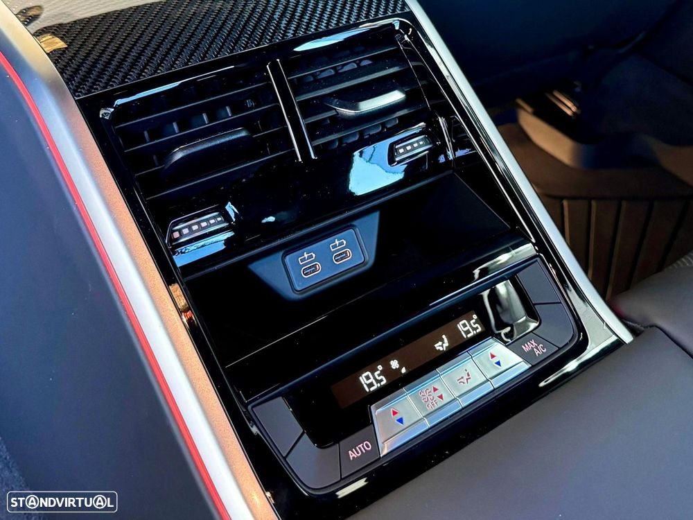 BMW M8 Competition - 38