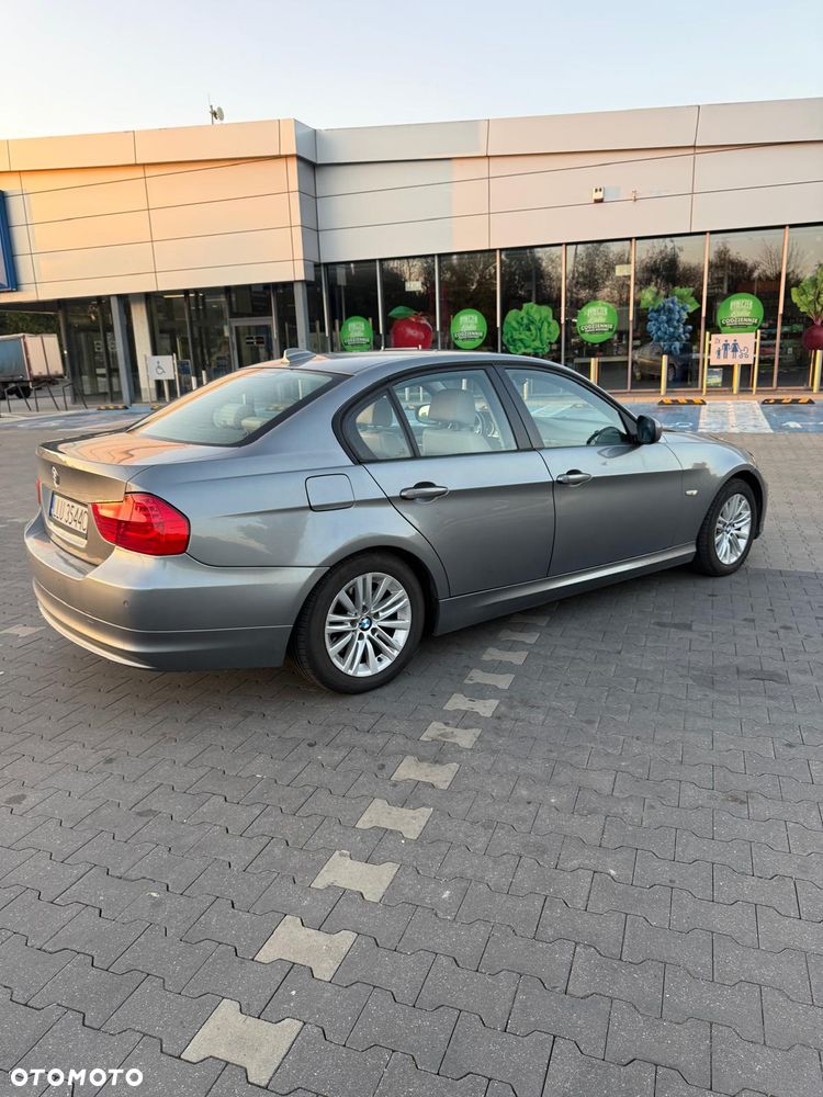 BMW Seria 3 318d DPF Edition Exclusive - 6