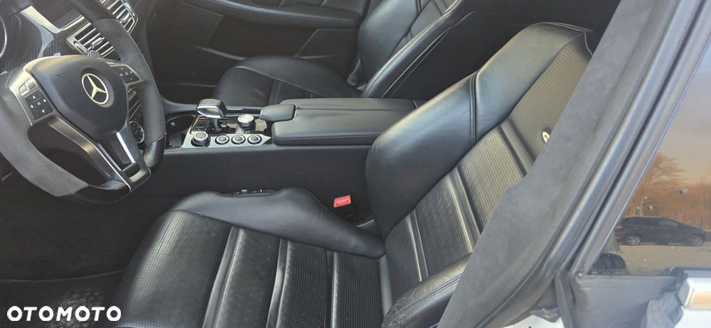 Mercedes-Benz CLS 63 AMG AMG SPEEDSHIFT MCT Performance Plus - 13