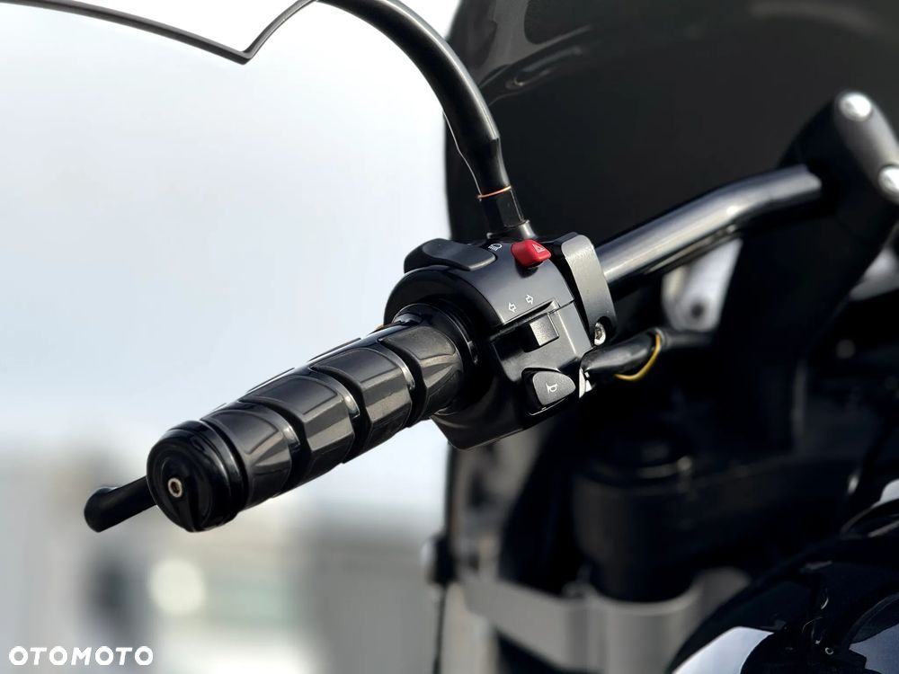 Suzuki Boulevard - 5