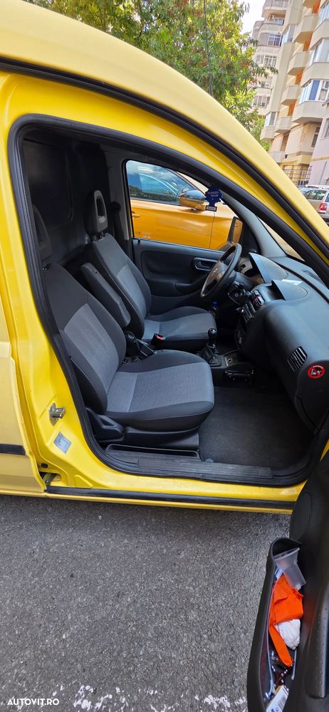 Opel Combo C - 12