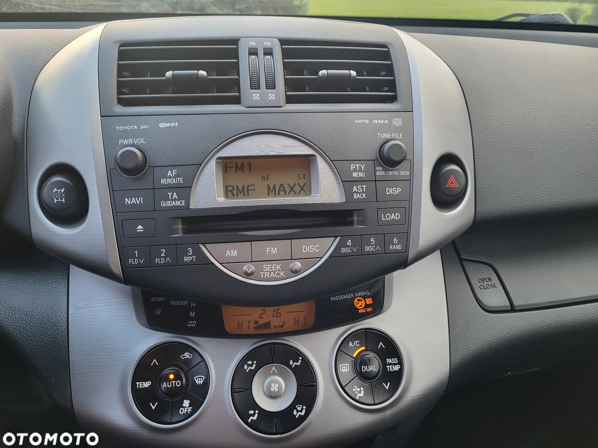 Toyota RAV4 2.0 VVT-i Sol - 14