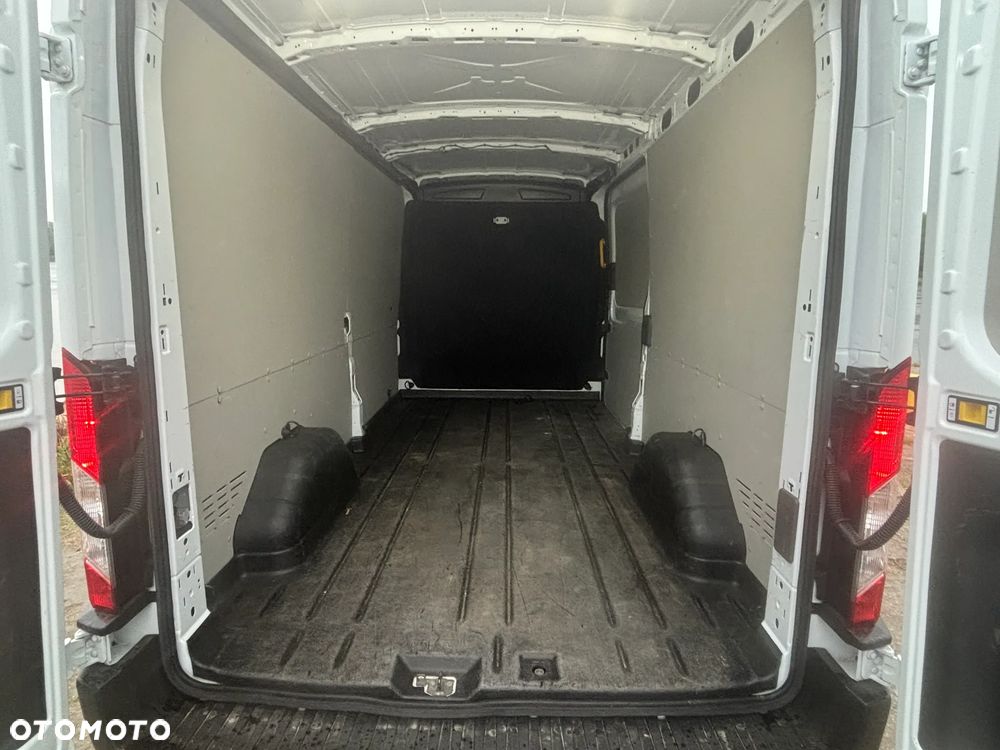 Ford Transit - 8