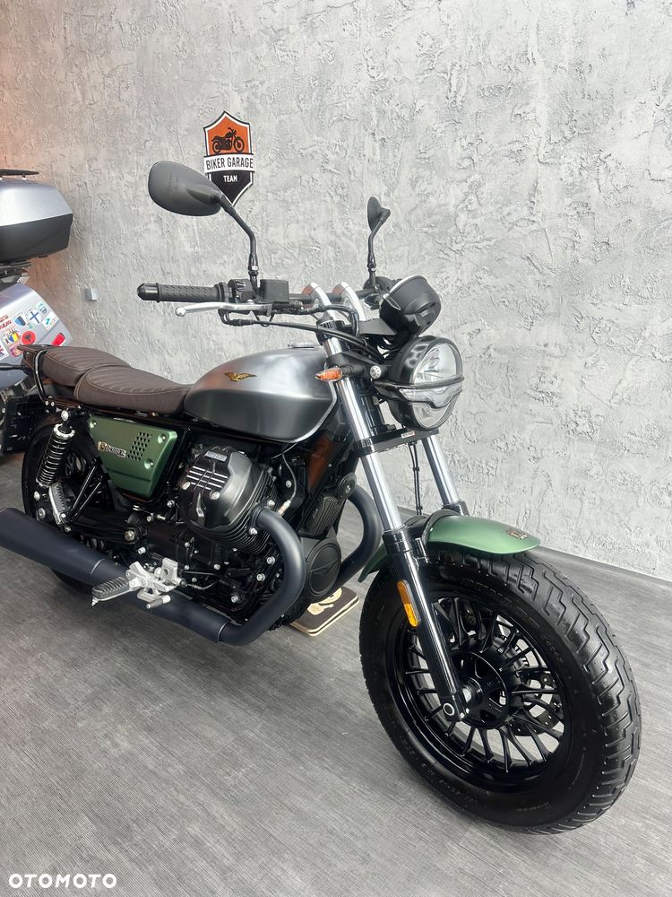 Moto Guzzi V9 - 2