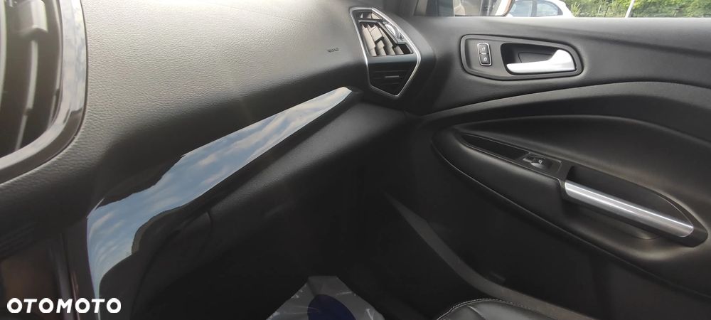 Ford Kuga - 39