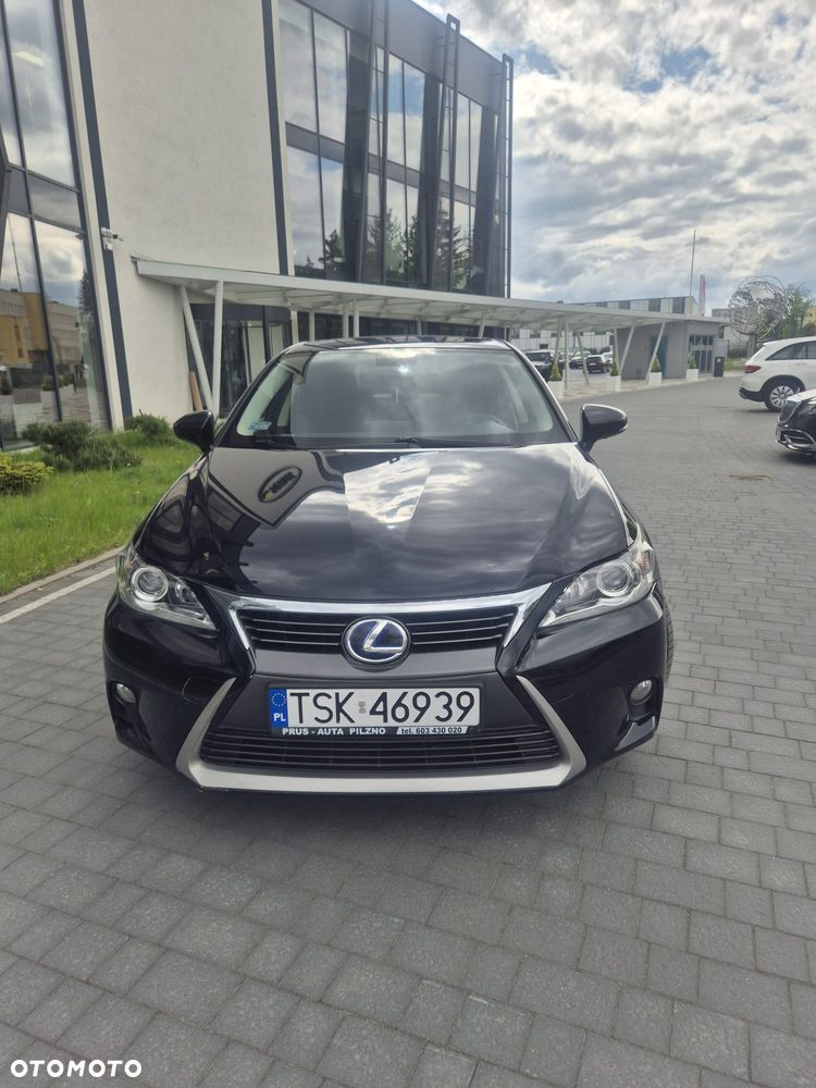 Lexus CT - 15