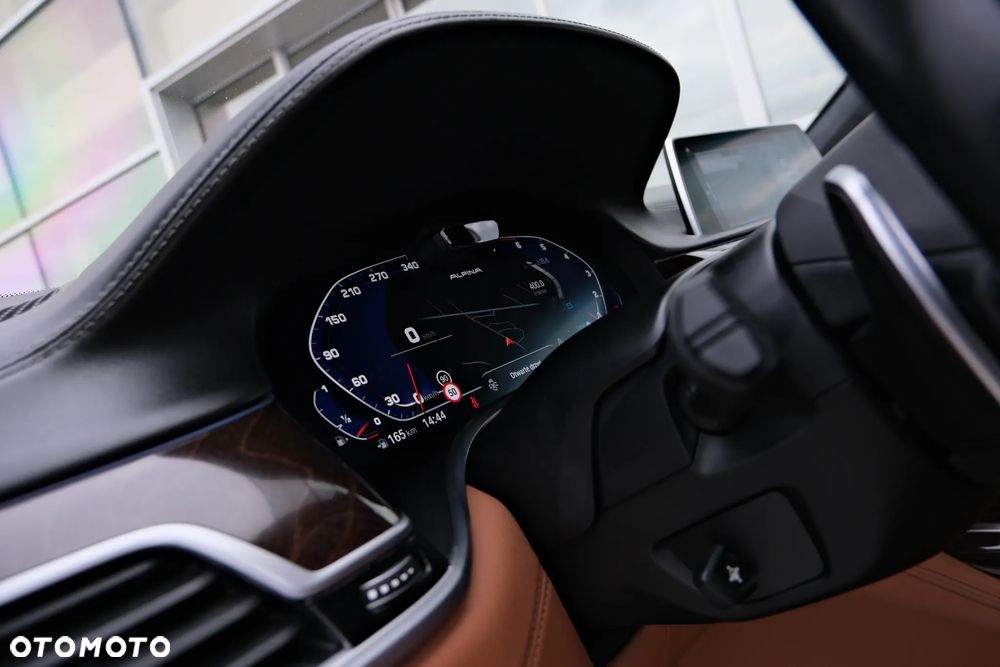 BMW Seria 7 750i xDrive sport - 27