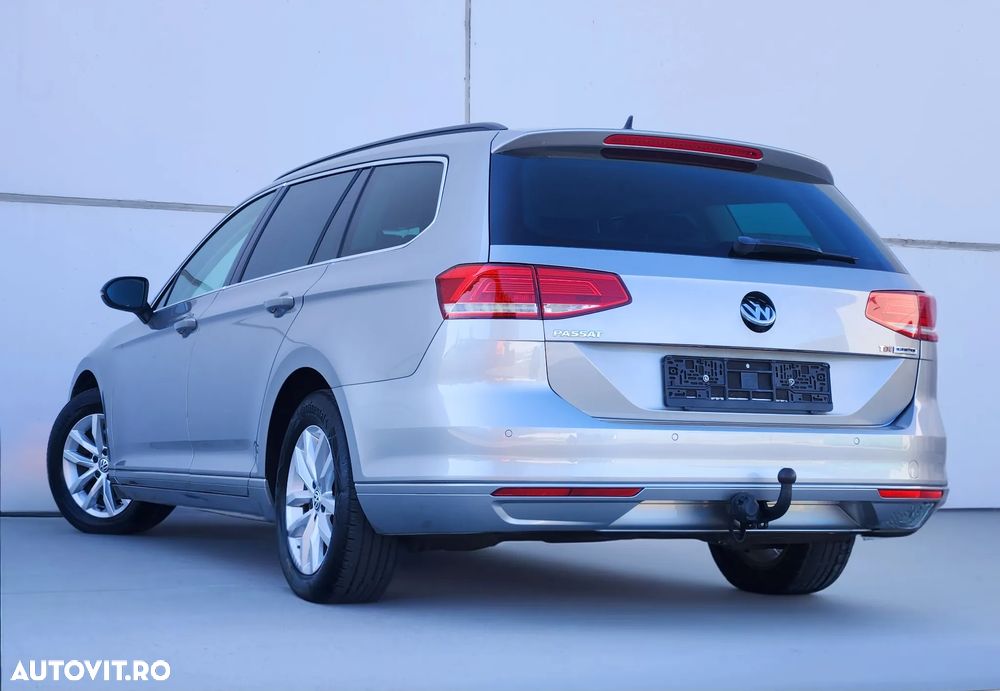 Volkswagen Passat - 4