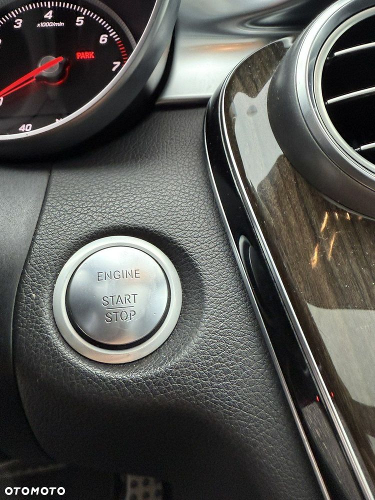 Mercedes-Benz Klasa C 300 7G-TRONIC AMG Line - 30