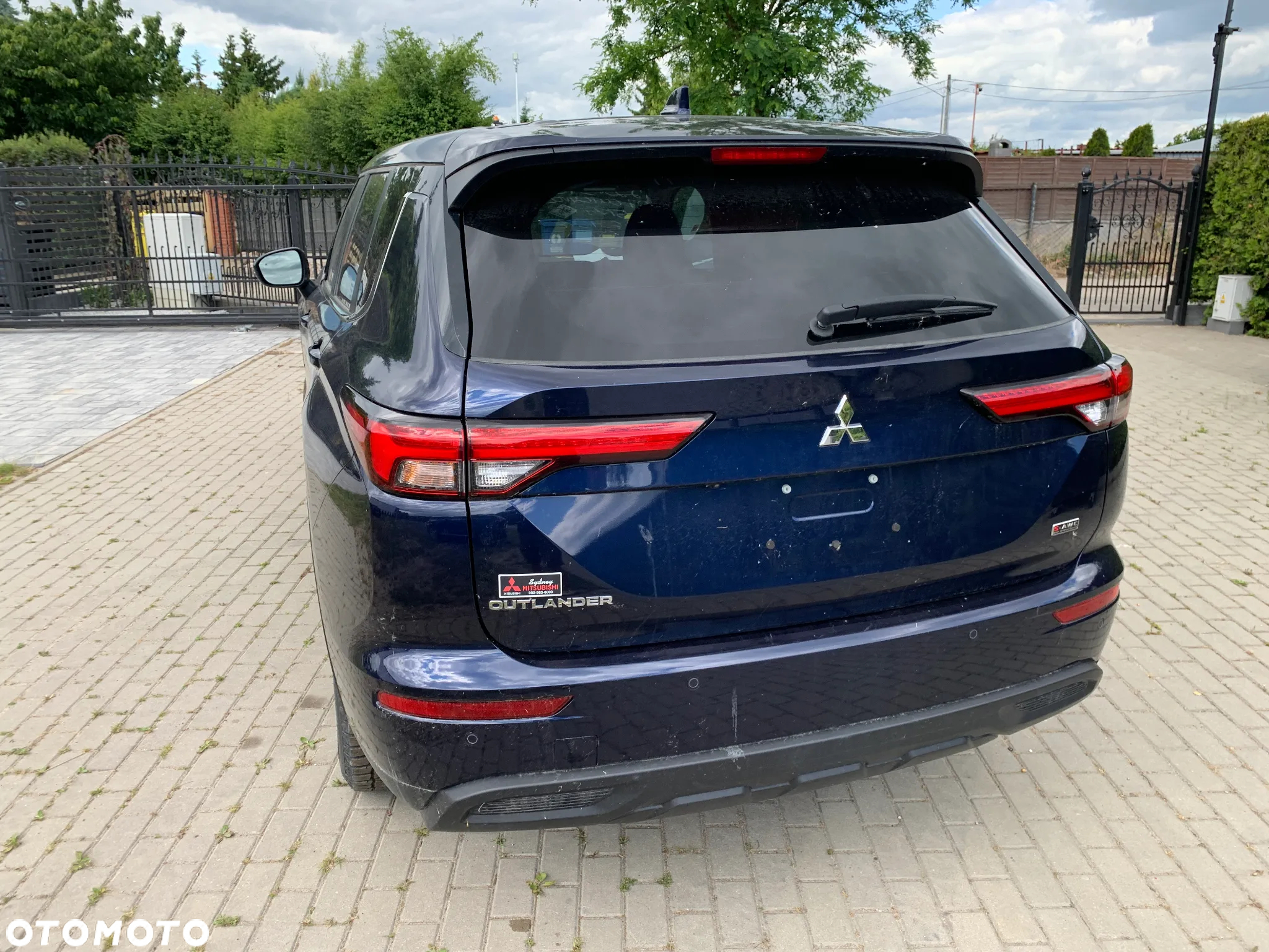 Mitsubishi Outlander - 8