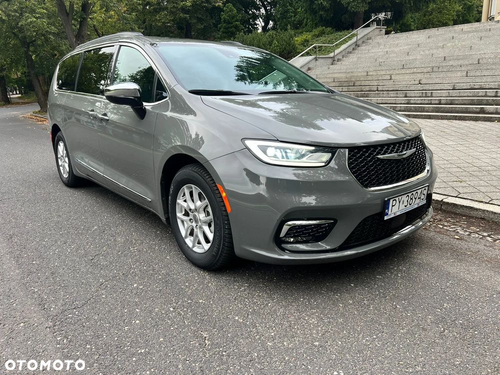 Chrysler Pacifica - 3