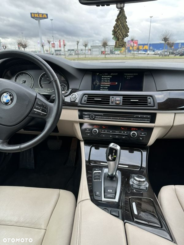 BMW Seria 5 528i xDrive - 5