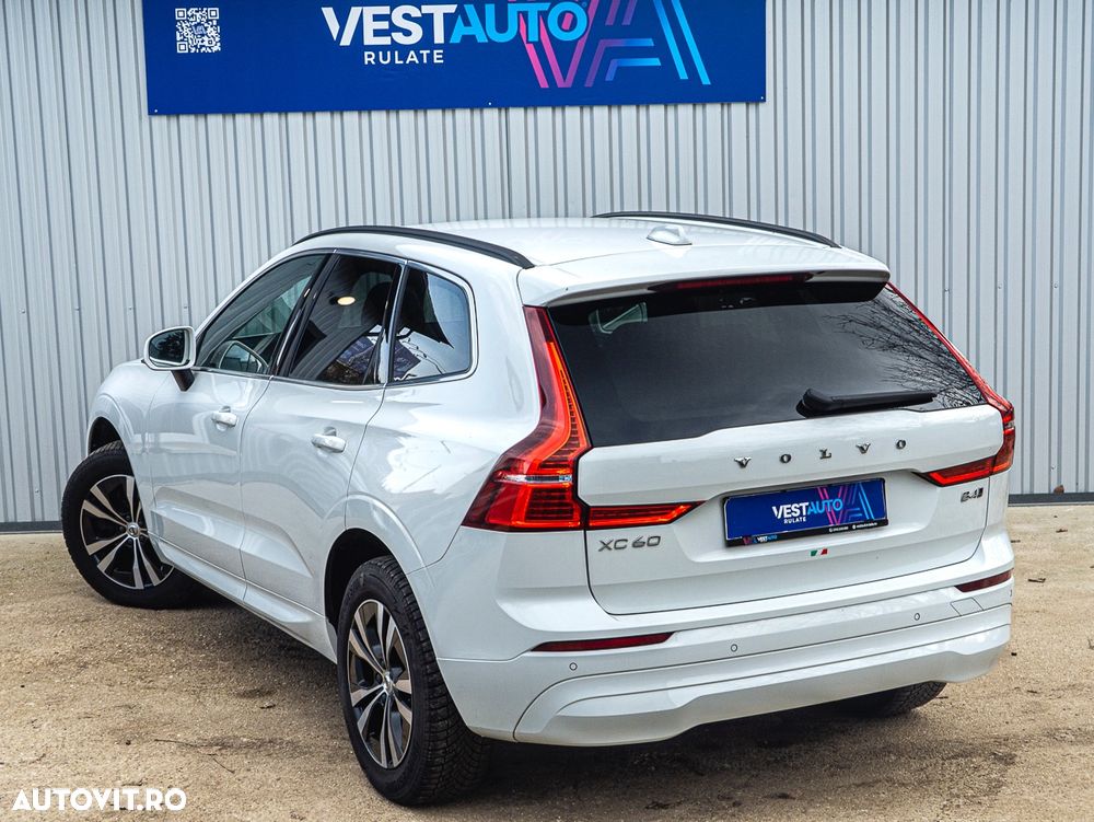 Volvo XC 60 B4 D AWD Geartronic Momentum - 2