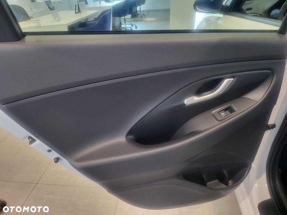 Hyundai i30 1.6 T-GDI Modern DCT - 22