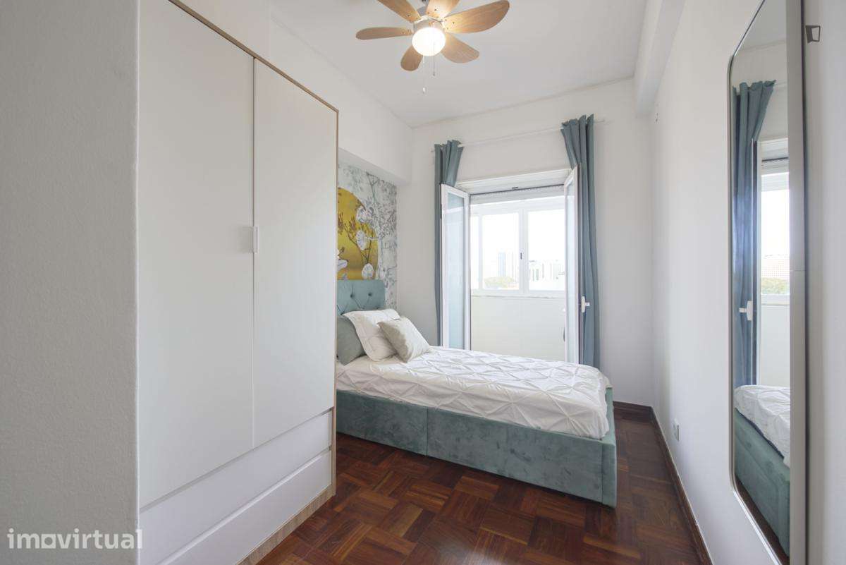 Quarto - localizado em Entrecampos Lisbon - Grande imagem: 2/36