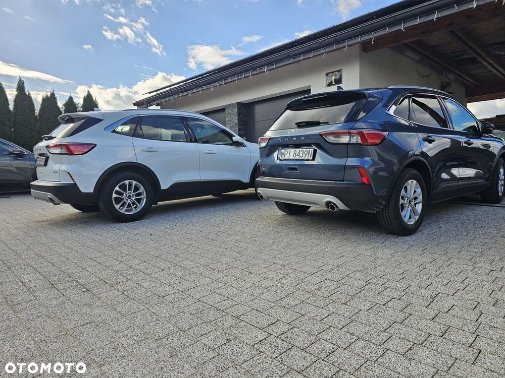 Ford Kuga 2.5 FHEV AWD Titanium X - 24