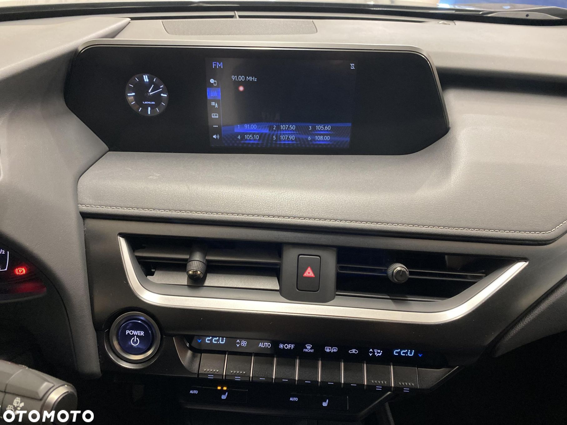 Lexus UX 250h GPF F Impression 2WD - 17