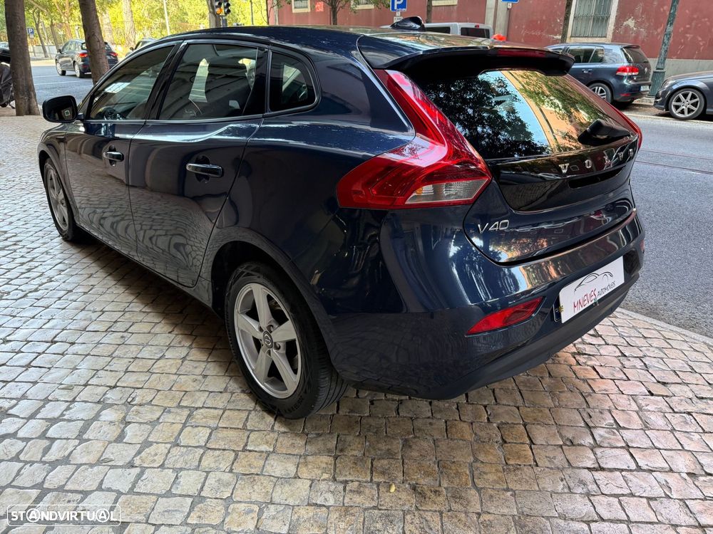 Volvo V40 1.6 D2 Momentum - 3