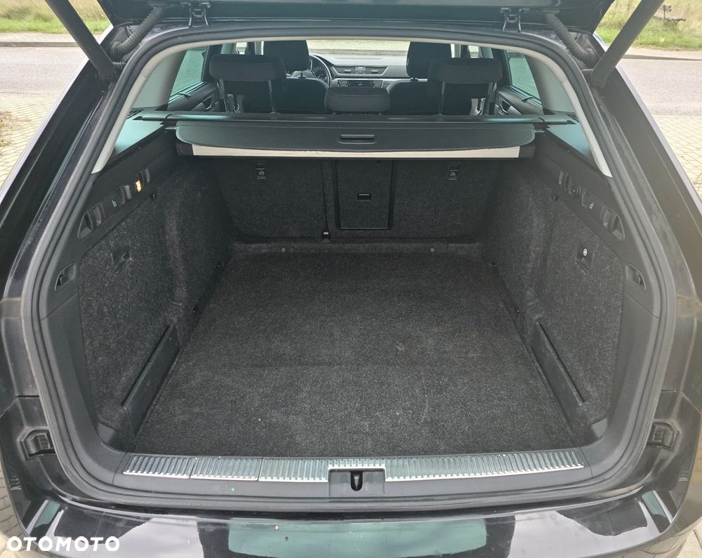 Skoda Superb 2.0 TDI DSG Style - 23