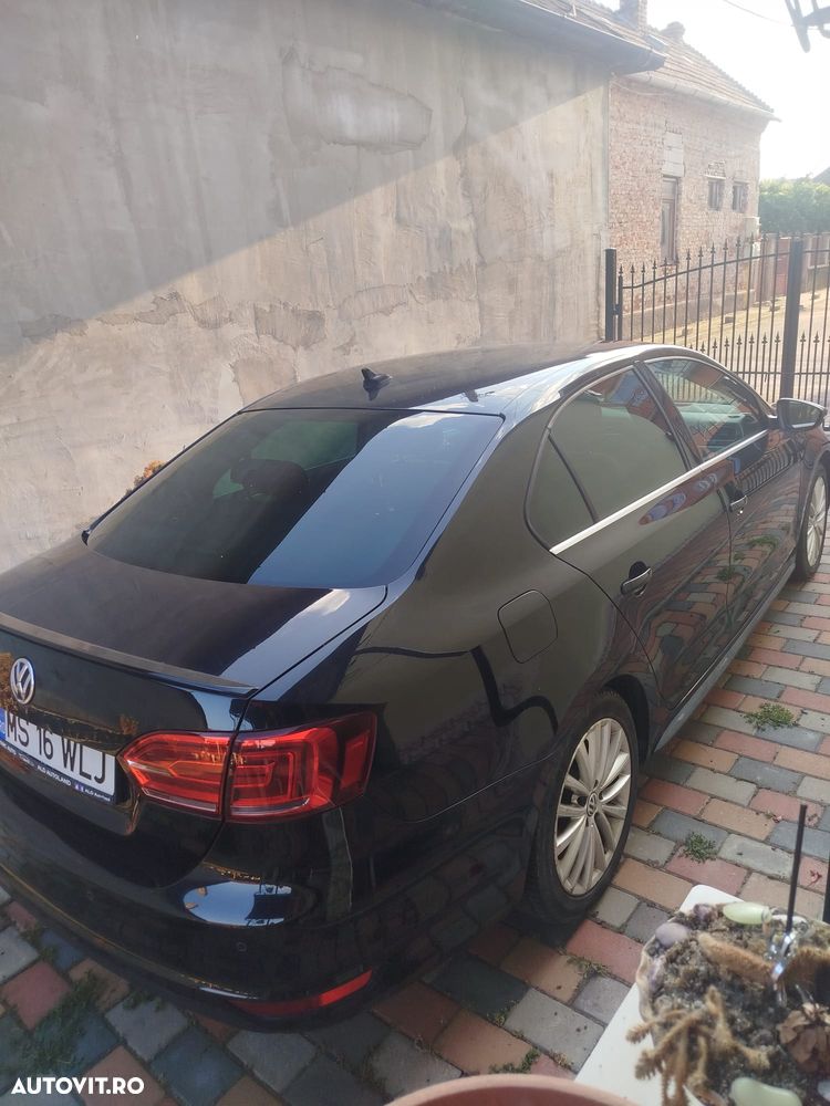 Volkswagen Jetta 1.4 DSG Highline - 27