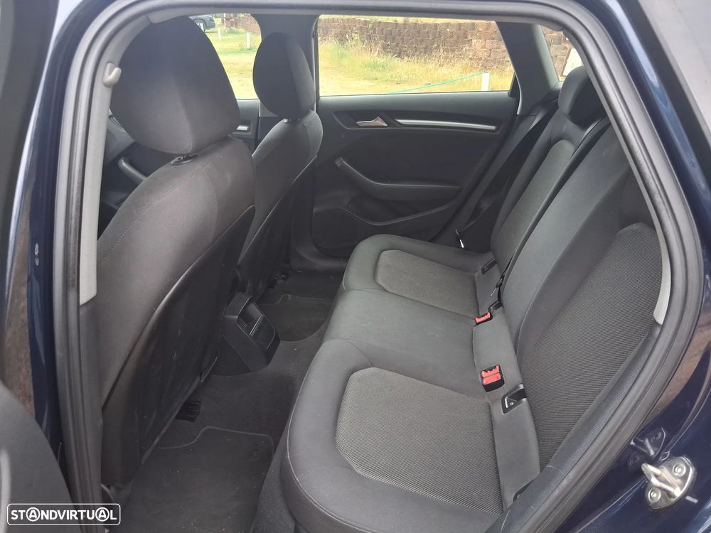 Audi A3 Sportback 1.6 TDI Design - 3
