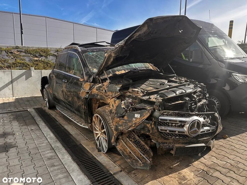 Mercedes-Benz GLS - 8