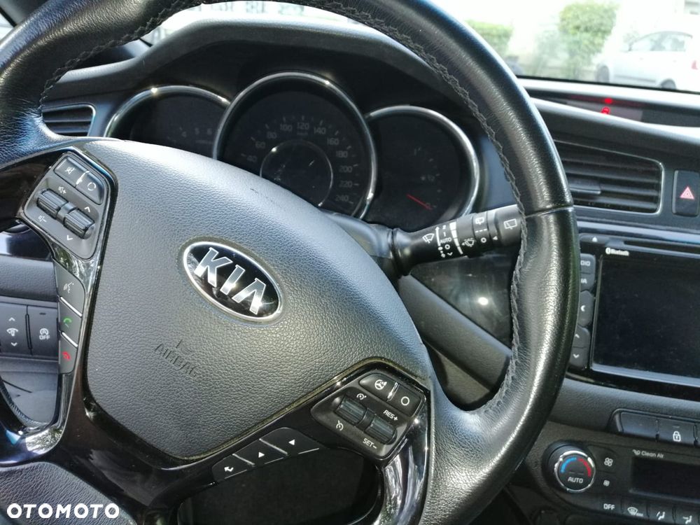 Kia Ceed 1.6 CRDi L - 11