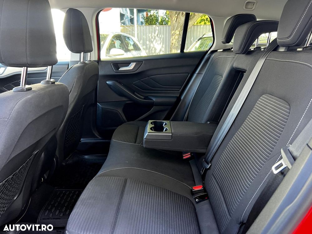 FORD Focus 2020 — imagine 52