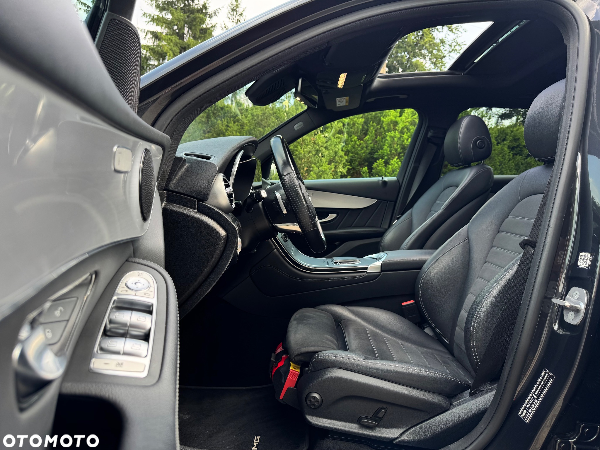 Mercedes-Benz GLC 220 d 4Matic 9G-TRONIC AMG Line - 31