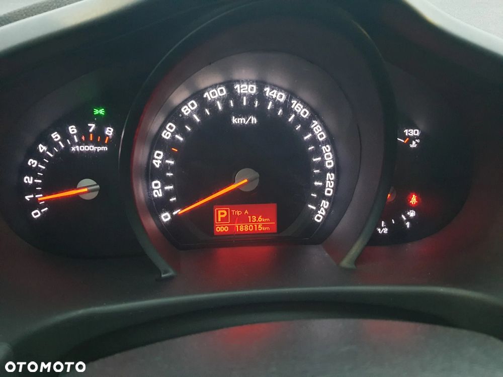 Kia Sportage 2.0 CVVT 2WD Automatik Spirit - 24