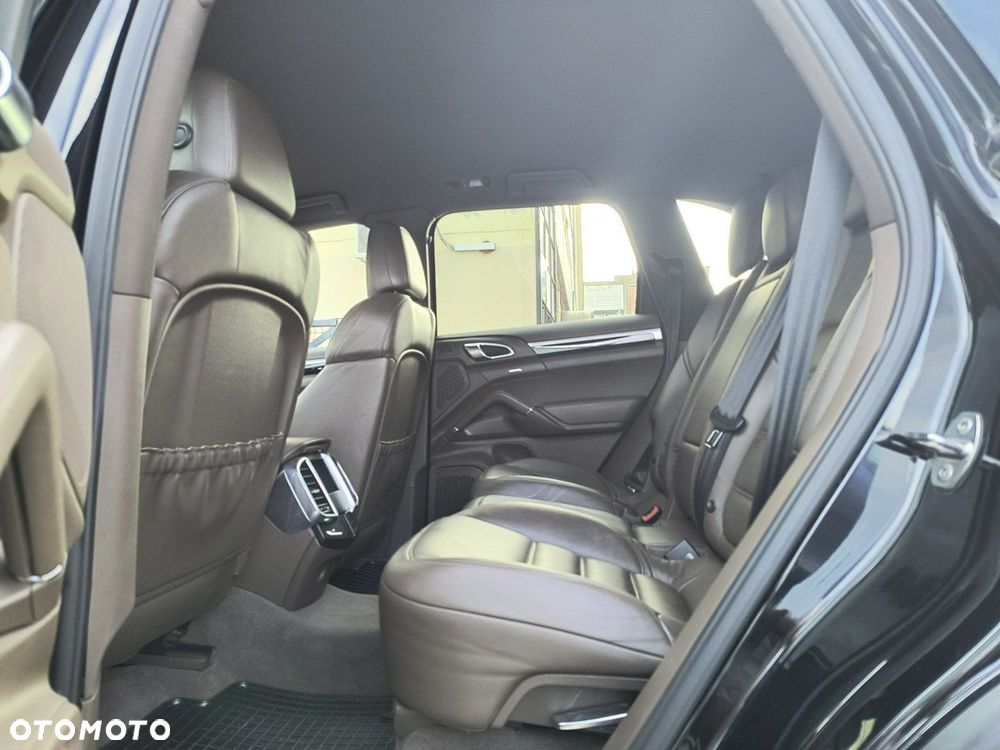 Porsche Cayenne - 11