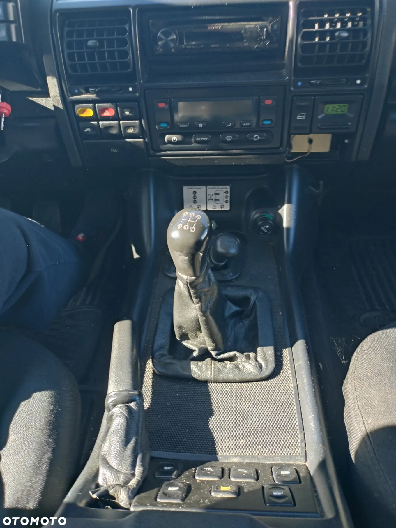 Land Rover Discovery - 10