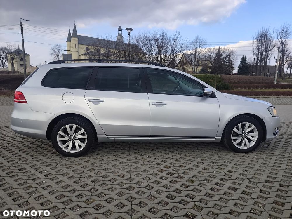 Volkswagen Passat 1.6 TDI Comfortline - 5