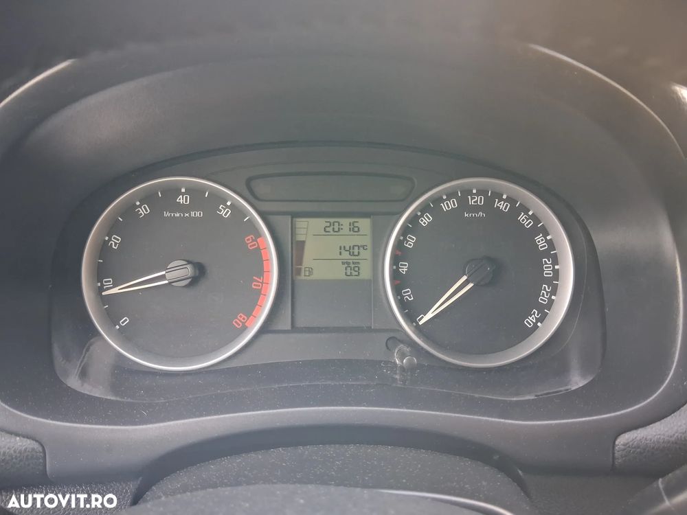 Skoda Roomster 1.4 Style - 11
