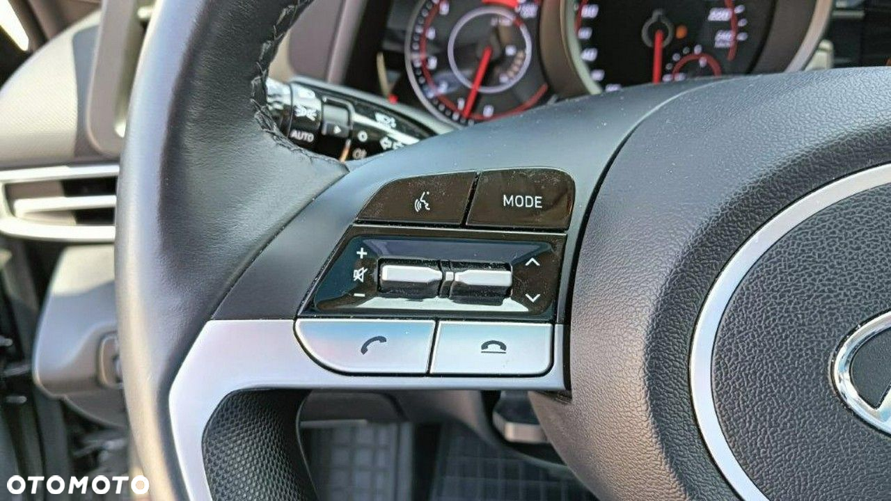 Hyundai Elantra 1.6 Smart CVT - 12