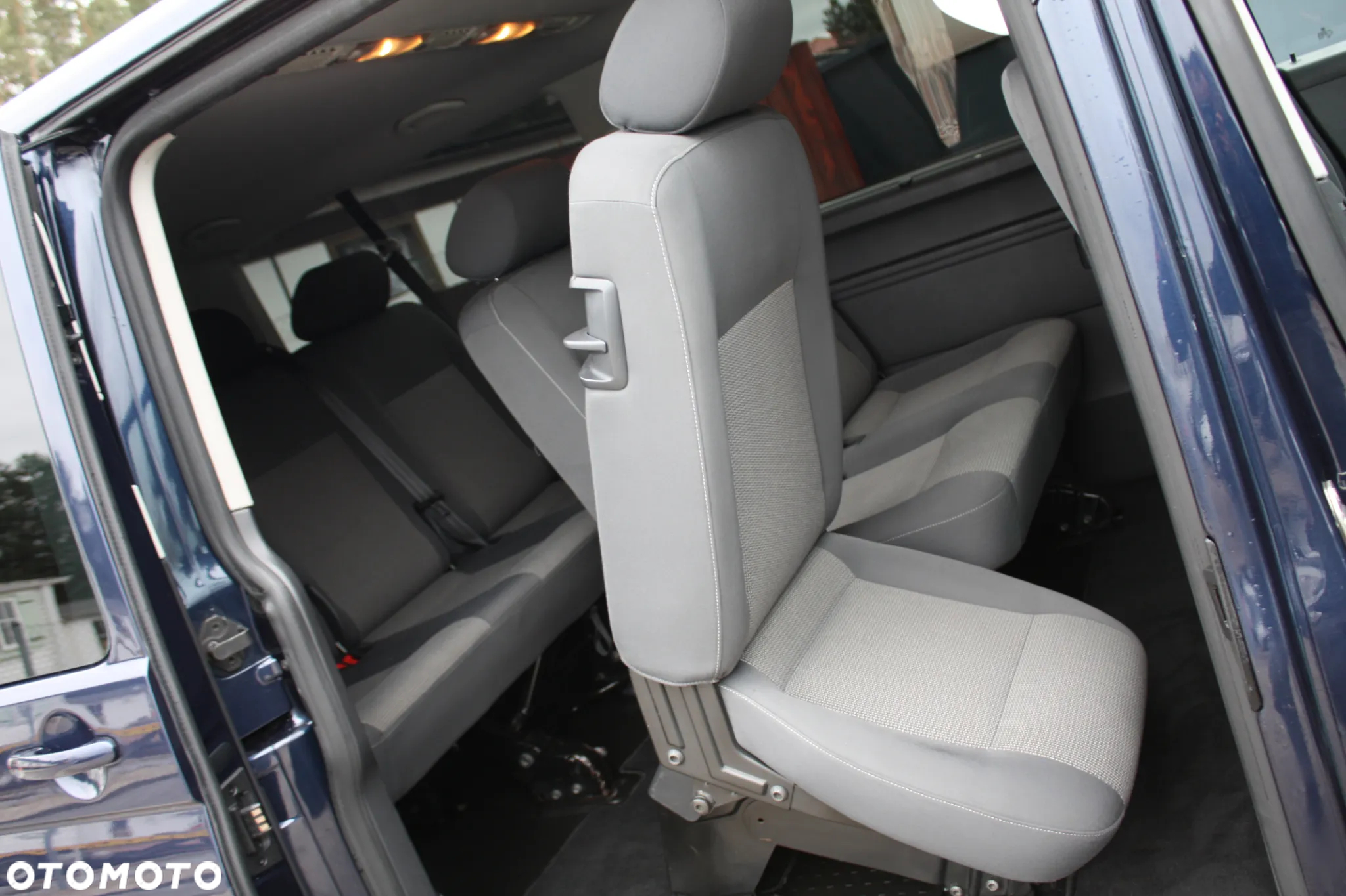 Volkswagen Caravelle - 29
