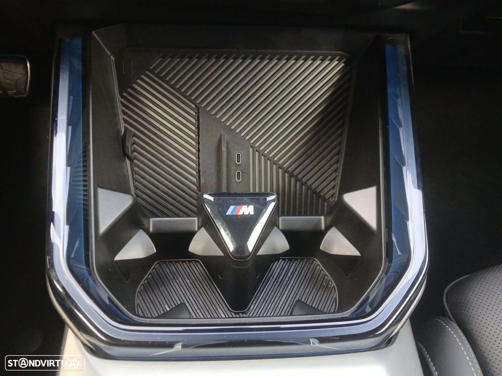 BMW X3 30 e xDrive Pack M Desportivo - 24