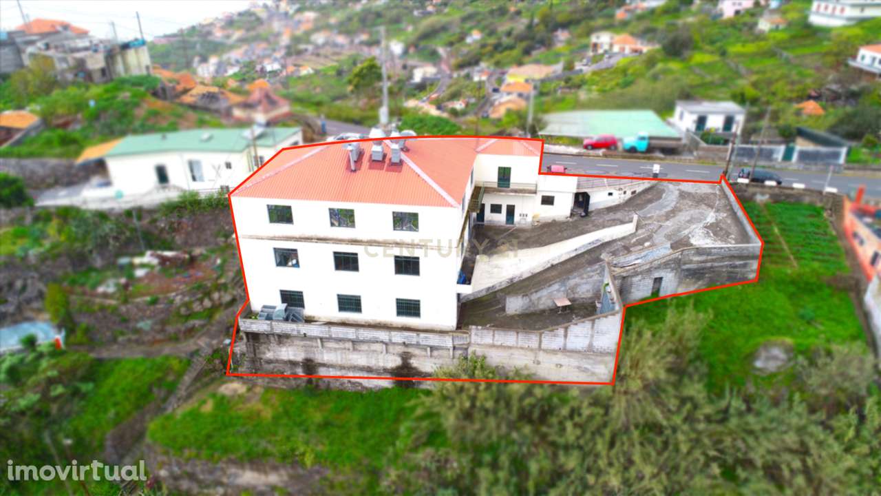 Prédio COMERCIAL - Campanário - Ribeira Brava - Grande imagem: 2/21