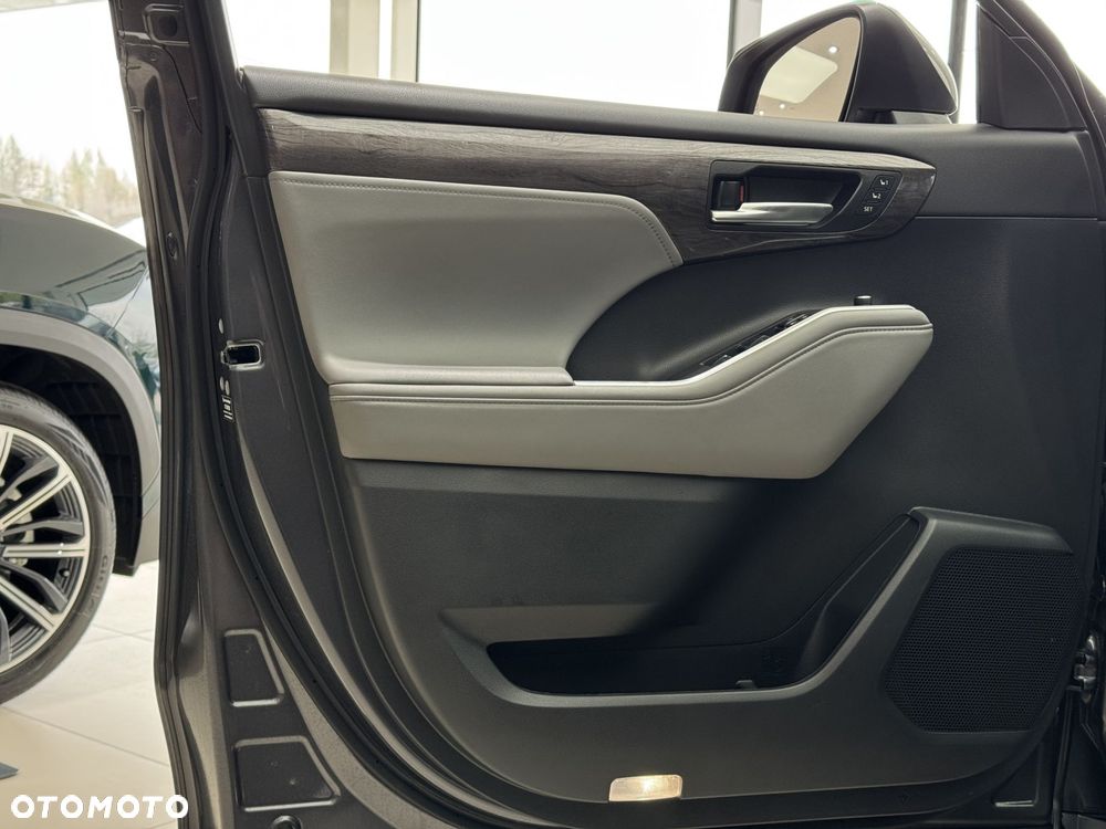 Toyota Highlander - 12