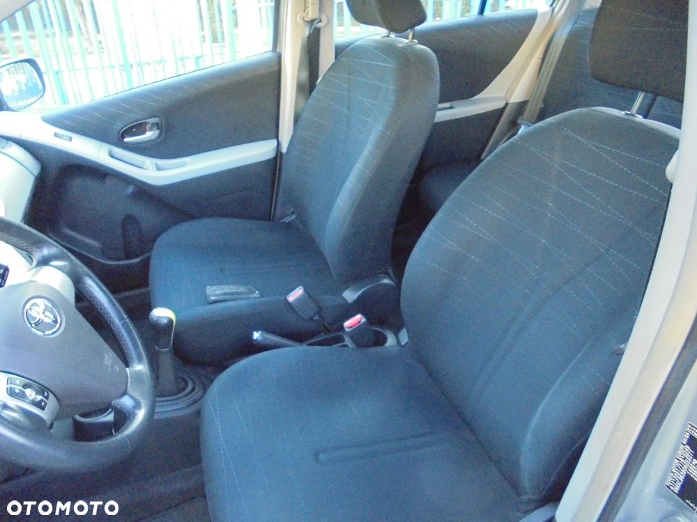 Toyota Yaris 1.3 VVT-i Travel - 6