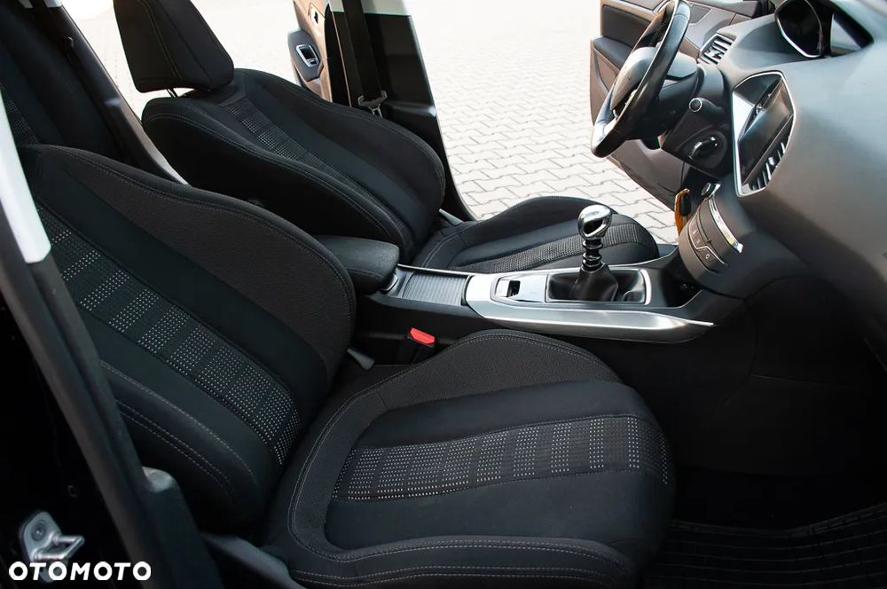 Peugeot 308 1.2 PureTech GPF Active Pack S&S - 24