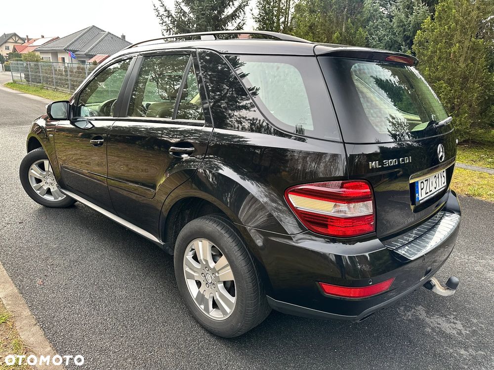 Mercedes-Benz ML 300 CDI 4Matic 7G-TRONIC DPF BlueEFFICIENCY - 15