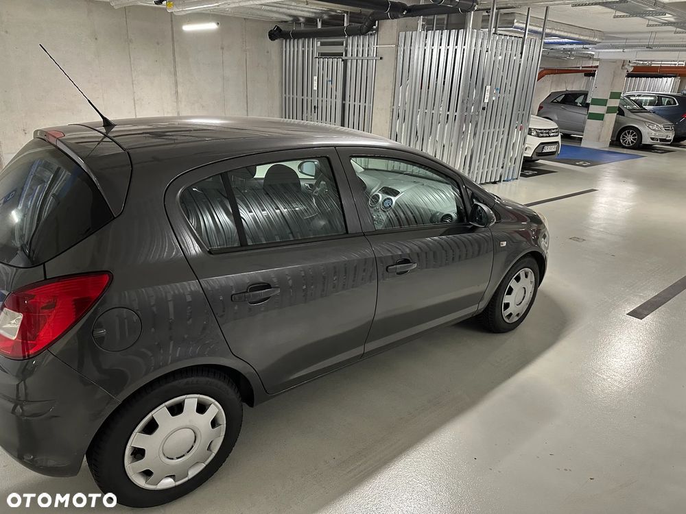 Opel Corsa 1.2 16V Cosmo - 3